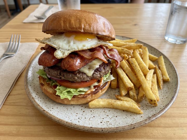 Pura Vida Burger